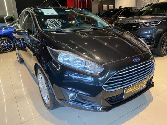FORD FIESTA 1.6 SE HATCH 16V FLEX 4P POWERSHIFT